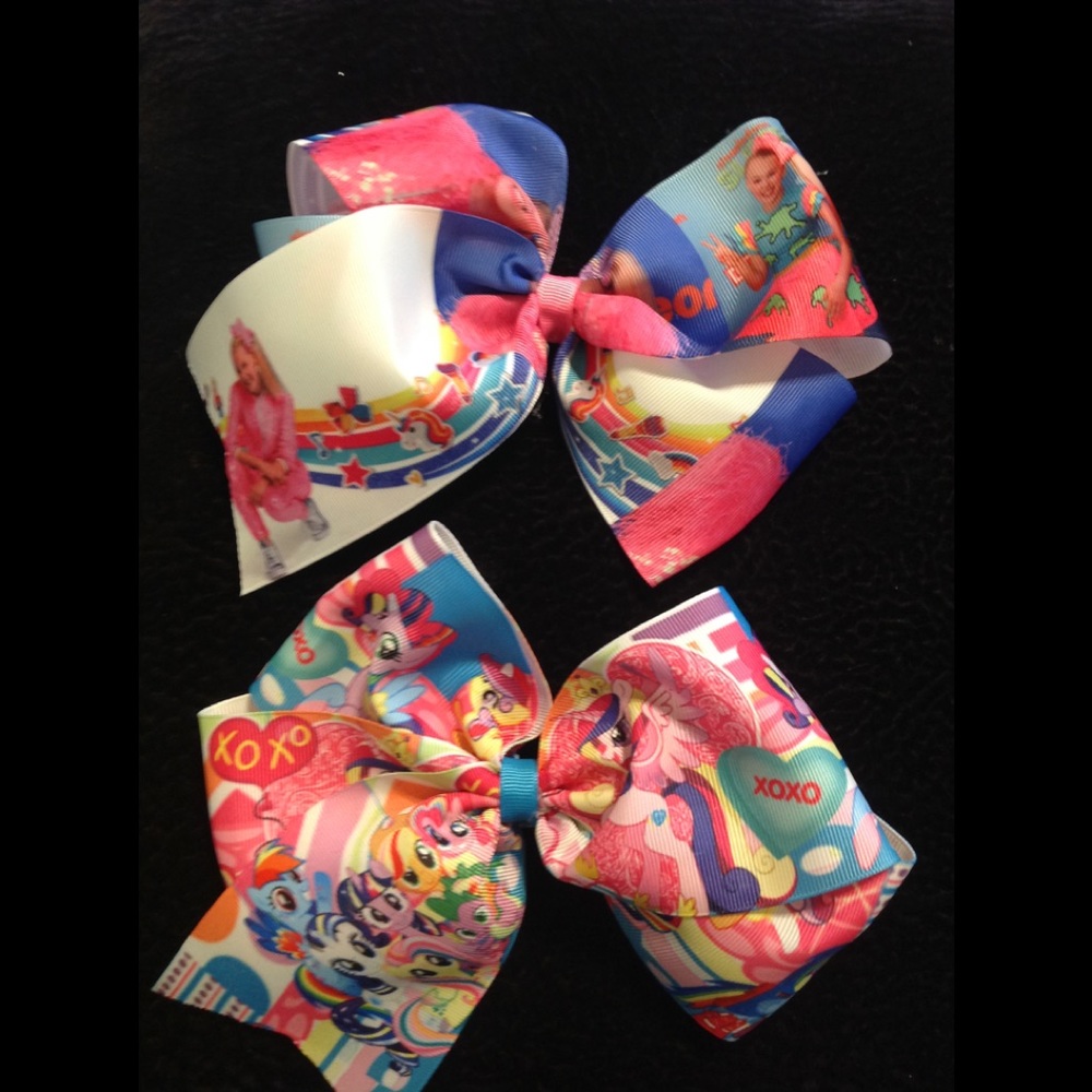 Hair bows